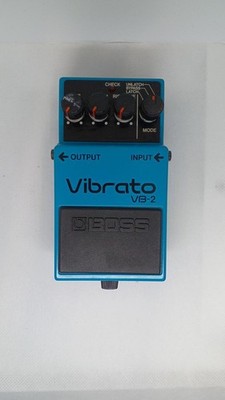 Boss VB-2 Vibrato-Effektpedal für Gitarre