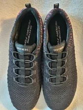 Women's Skechers Virtue- Show Runner Sneaker in Black/Pink SIze 10 104411