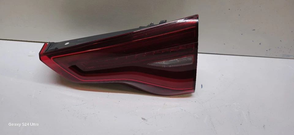 BMW X3 RH W/LED BACK UP TAIL LIGHT OEM NICE NO DAMAGE #63219853380 - Image 4 of 4