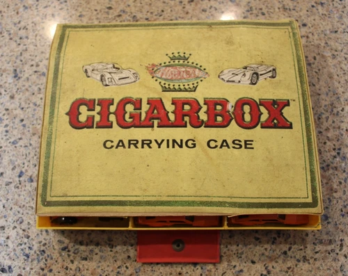 Vintage Hot Wheels Cigar Box Carrying Case with 15 Cars, 1970's