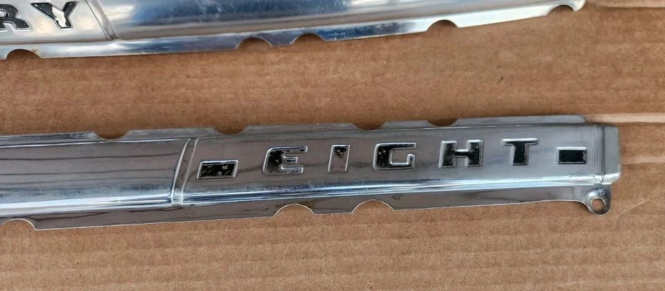 Mercury 1947-1948 ocho molduras emblema maletero OEM Foto 4 de 4