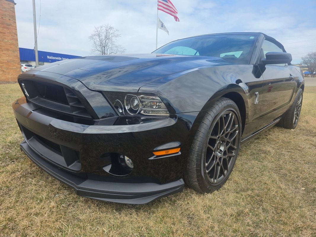 2013 Ford Shelby GT500 Base