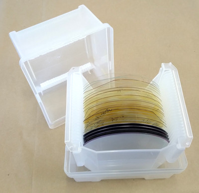 SEMICONDUCTOR SILICON WAFER 23 PCS. ENTEGRIS 150MM PH9150 WAFER CARRIER