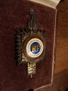 BEL INSIGNE Assemblée Nationale constituante 1946 ARGENT ECRIN