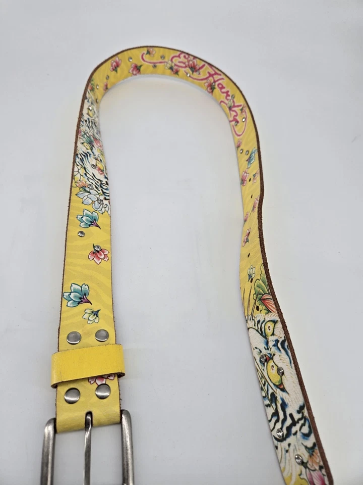 Cinturón de cuero amarillo tatuaje estrás tigre Y2K Ed Hardy 29,5"-34,5" talla XL Foto 2 de 4