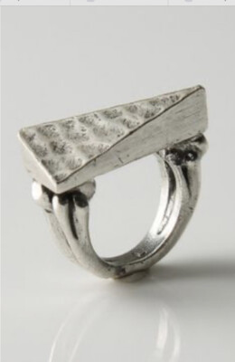 Low Luv by Erin Wasson Silver Hammered Geometric Ring Size 7.  C19