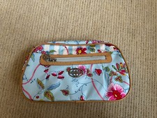 OILILY MAKE UP TRAVEL TOILETRIES BAG BLUE FLORAL W/ MIRROR