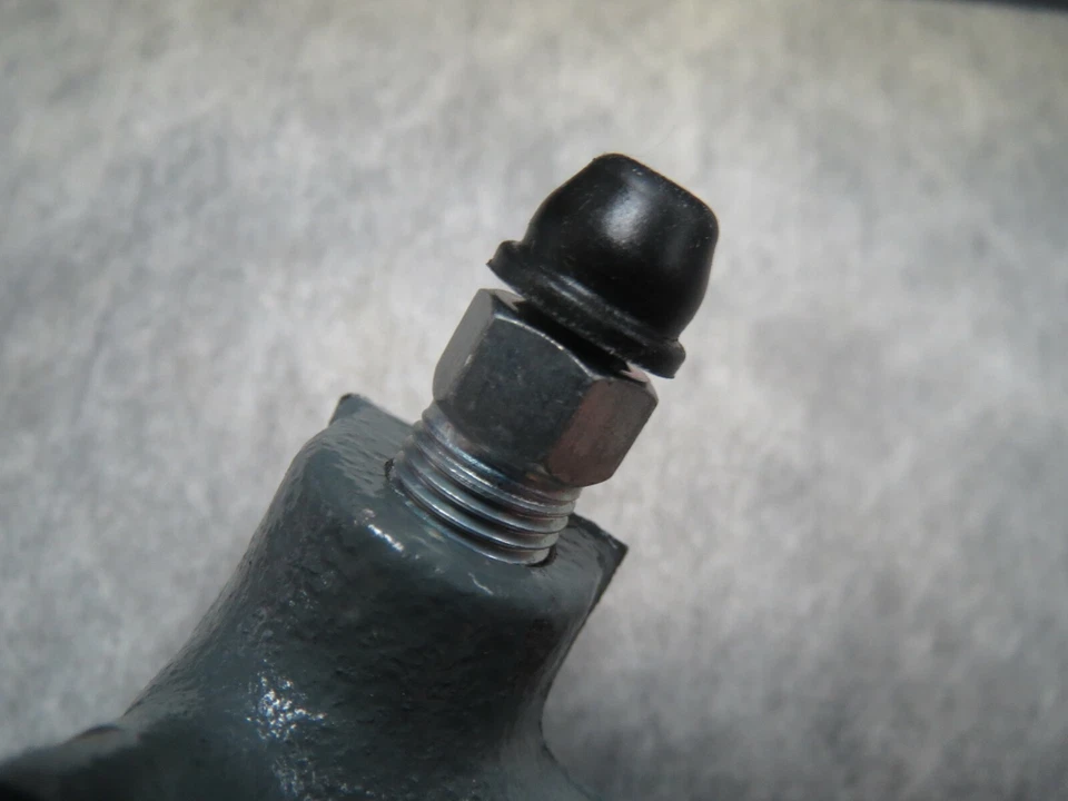 Cilindro esclavo de embrague para Mitsubishi Montero MD712383 Hecho en Japón ¡Envío rápido! Foto 4 de 4