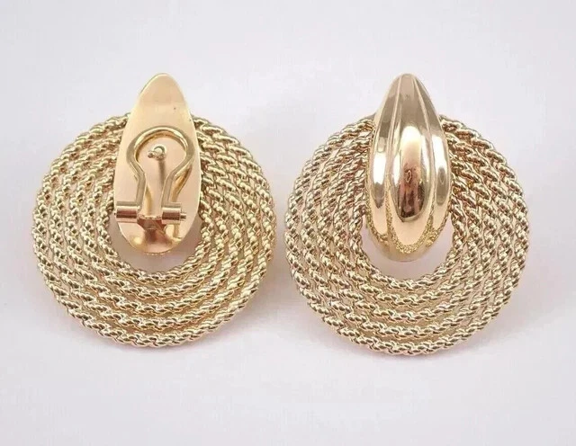 Pendientes enchapados en oro amarillo de 14K Estate grandes con diseño de cuerda de disco cierre Omega Foto 4 de 4