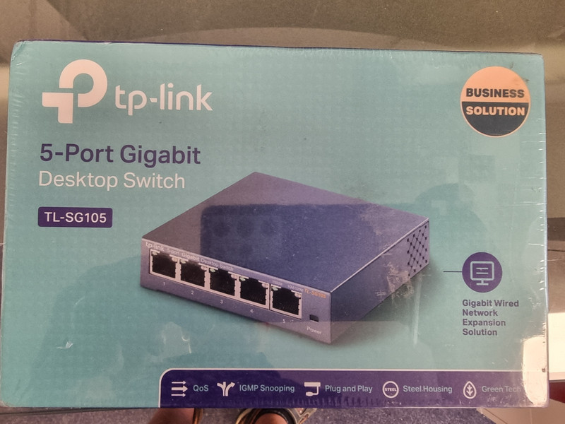 24 x TP-LINK TL-SG105E 5-Port Gigabit Easy Desktop Switches