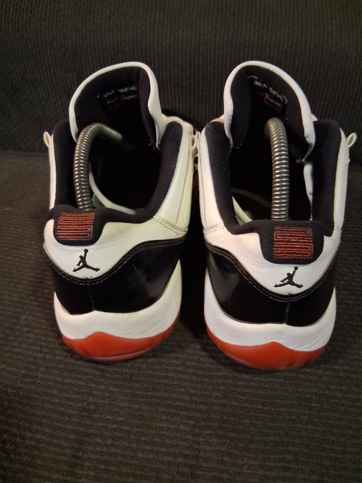 Nike Air Jordan 11 Men's Size 9.5 Retro Low Concord Bred thumbnail 4