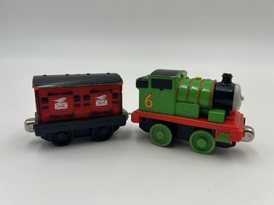 2011 Mattel Gullane THOMAS THE TRAIN Pull Back Engine Caboose PERCY 1/64
