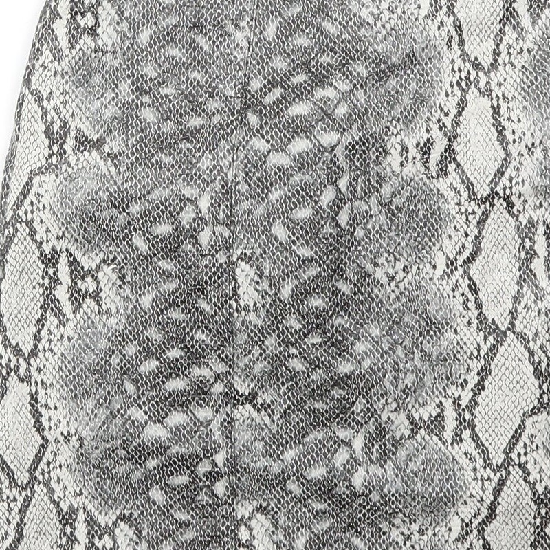 Foto 11 di 12