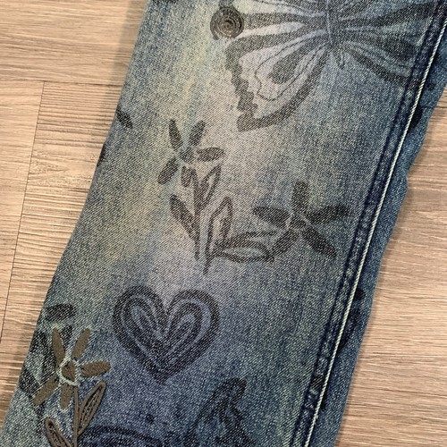 BDG Cowboy Jeans Womens 27x29 Blue High Rise Butterfly Yin Yang Panda Hippy - Picture 10 of 18