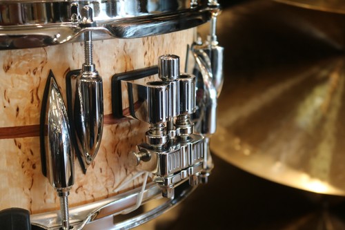 Sonor 13x 5.75" Benny Greb Signature Beech Snare Drum with Teardrop Lugs and Bub - Picture 11 of 12
