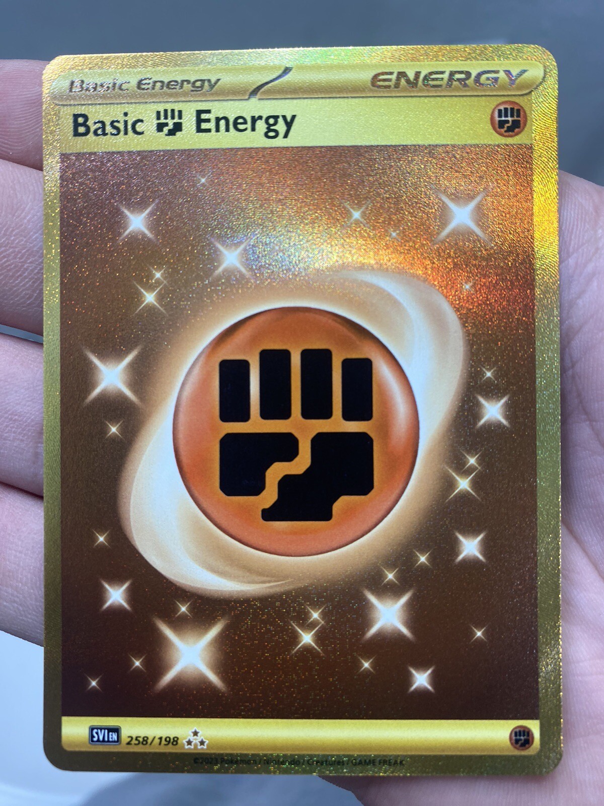 Pokémon TCG Basic Fighting Energy Scarlet & Violet - Base Set 258/198 Holo Hyper