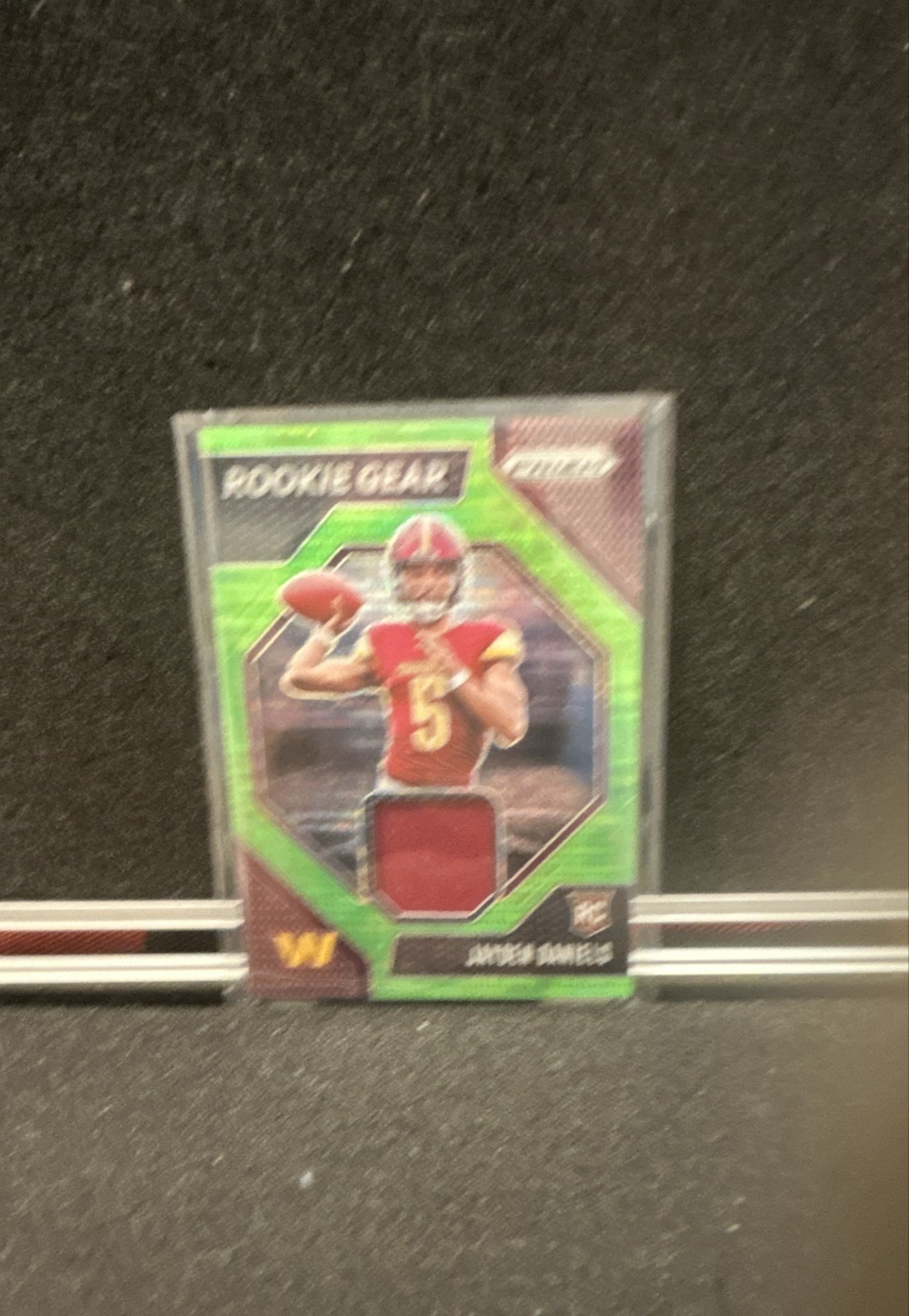 2024 Panini Prizm - Rookie Gear Jayden Daniels #RG-JDS Neon Green Pulsar Prizm