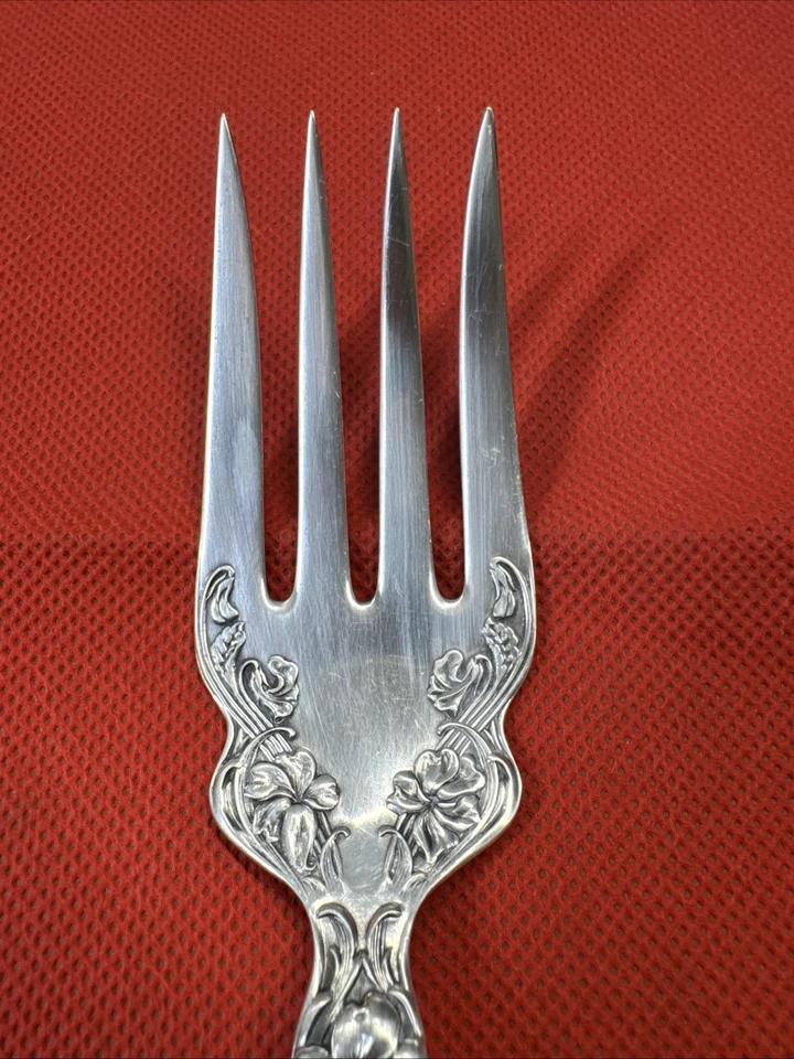 Tenedor para servir carne vintage de plata esterlina R. Wallace And Sons ETON Foto 3 de 4