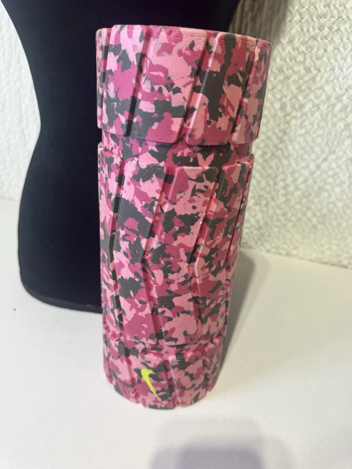New Nike Foam Recovery 13” Roller Pink Camouflage Neon Green Interior