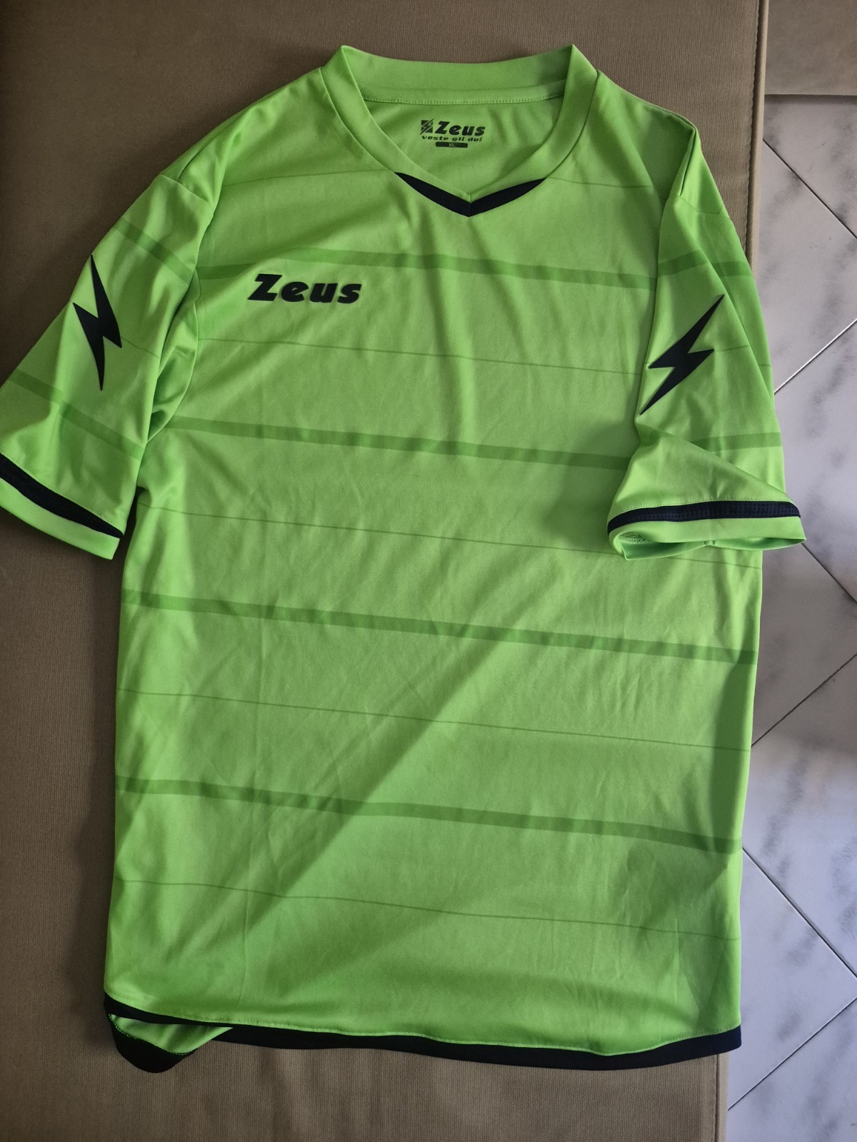 Zeus Maglia da calcio verde fluo manica corta taglia L solo maglia