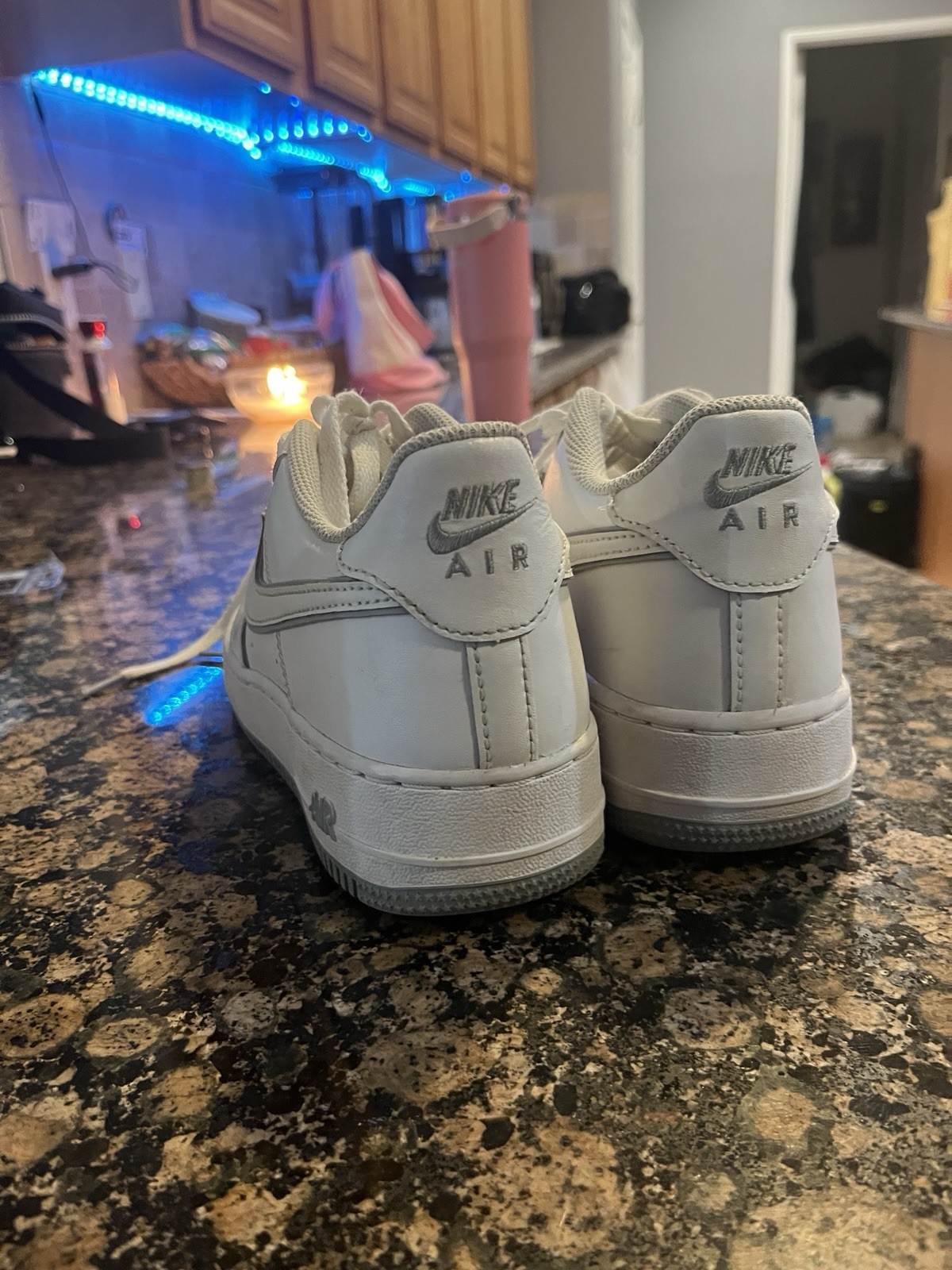 Air Force 1 Silver And White Low Top Size 6Y thumbnail 3