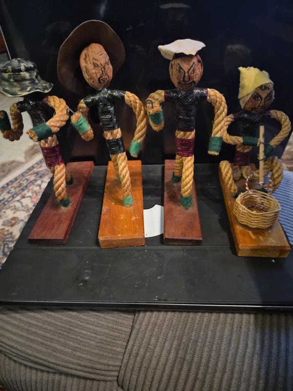 4 Vintage Handmade Rope Dolls Figurines Folk Art Pair Primitive Decor