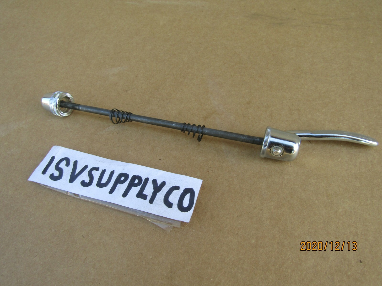 NEW BICYCLE REAR QUICK RELEASE AXLE SCREW W/ NUT FOR MTB, CRUISER, GT