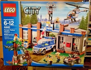 lego forest police station