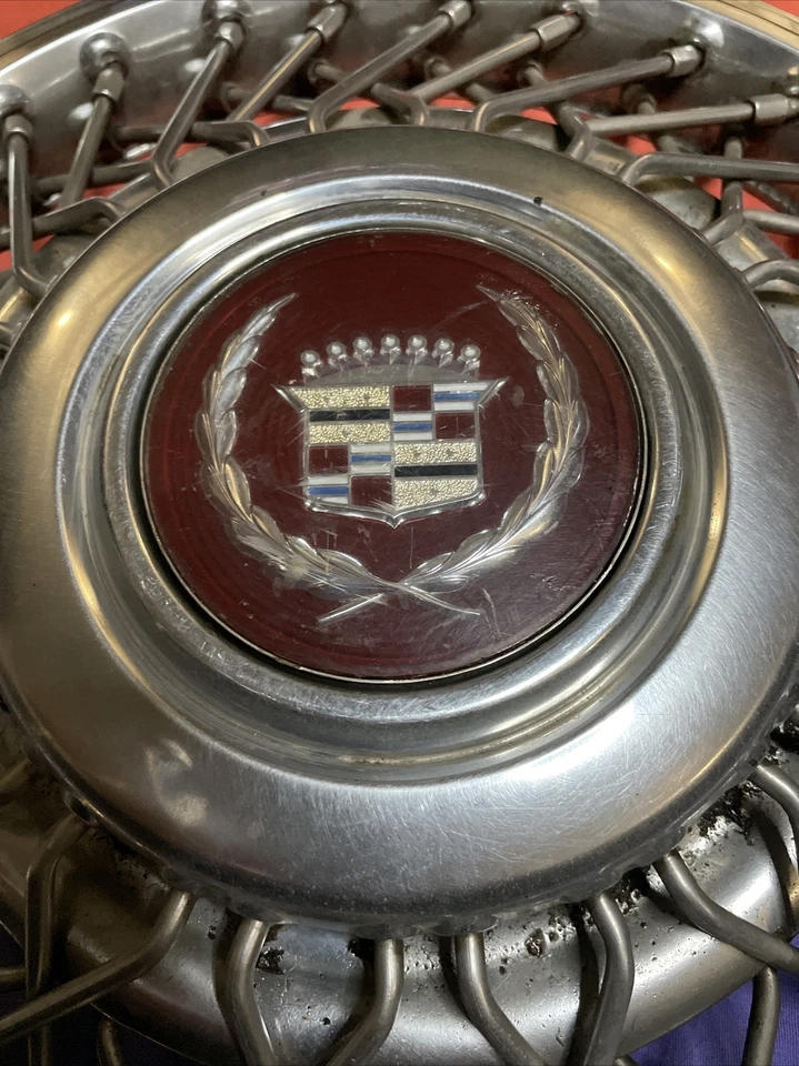 Cubierta tapacubos cable OEM Cadillac Seville Deville Fleetwood Eldorado 1986 1987 1988 Foto 2 de 4