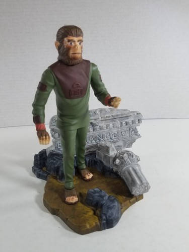 AURORA 2000 MODEL KIT #6803 PLANET OF THE APES CORNELIUS BUILT WITH INSTRUCTIONS - Picture 8 of 13