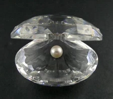 Swarovski Crystal Aquatic Worlds Open Shell with White Pearl Figurine No Box