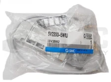 NEW SEALED SMC SV2200-5W1U SOLENOID VALVE SV2B82