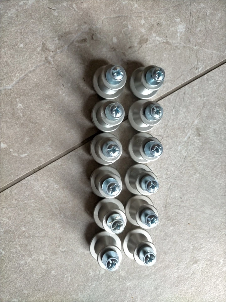 Set 12 Pomelli In Nichel Spazzolato - Immagine 3 di 4