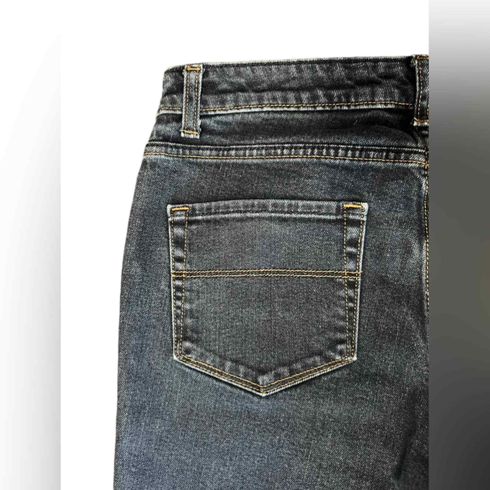 Patagonia Women&rsquo;s mid-rise boot cut jeans. Size:30