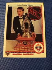 1990-91 PATRICK ROY UPPER DECK VEZINA TROPHY WINNER NHL CARD #207 MONTREAL 