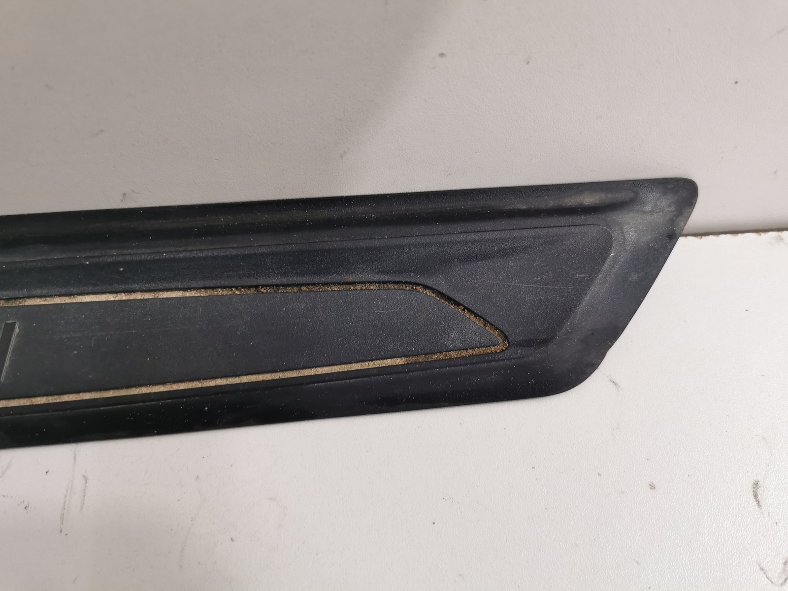 BMW 1 F20 F52 2 F45 F46 3 F30 F31 F34 Front Door Sill Trim 2012 7263315