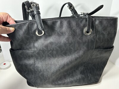 Michael Kors Bedford Medium Black Signature Zip Top Pocket Tote Handbag 
