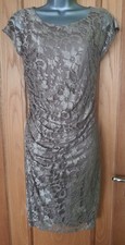 Slimming Savoir Lace Dress  Size 12