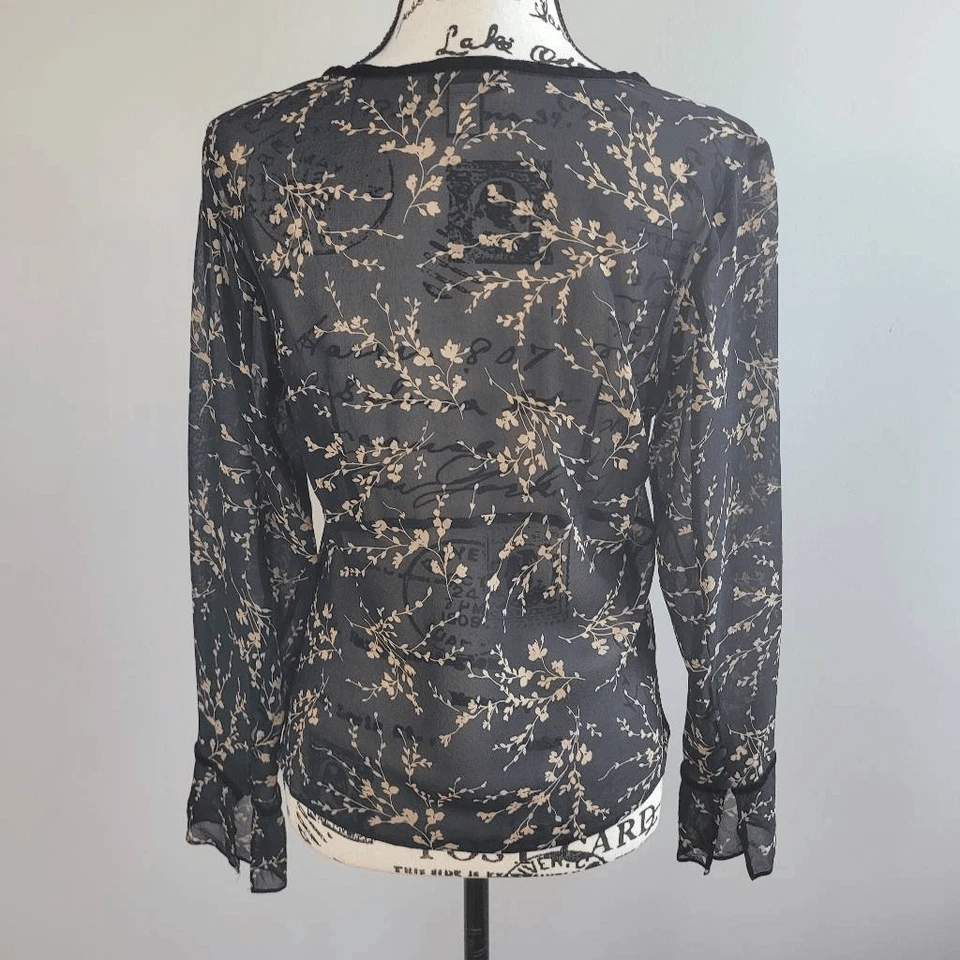 Top babydoll vintage Y2K Banana Republic 100 % seda floral oscuro capricho gótico Foto 3 de 4