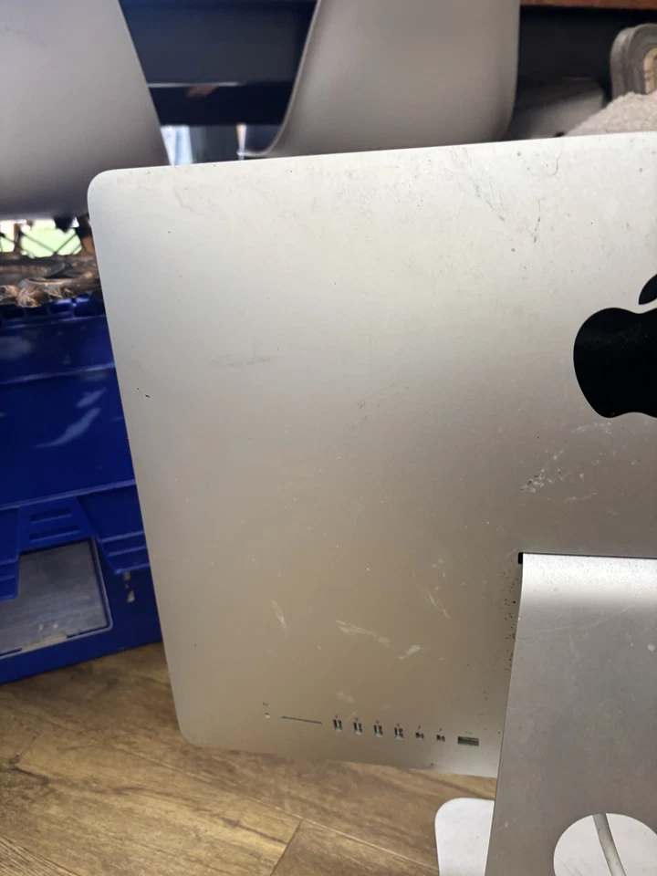 Apple iMac 27” Intel A1312 core 2 duo 3.06 4GB 240GB SSD Cracked Screen - Image 4 of 4