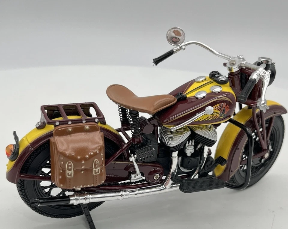 Newray 1:12 Scale Indian Sport Scout 1934 Model Toy  - Image 4 of 4