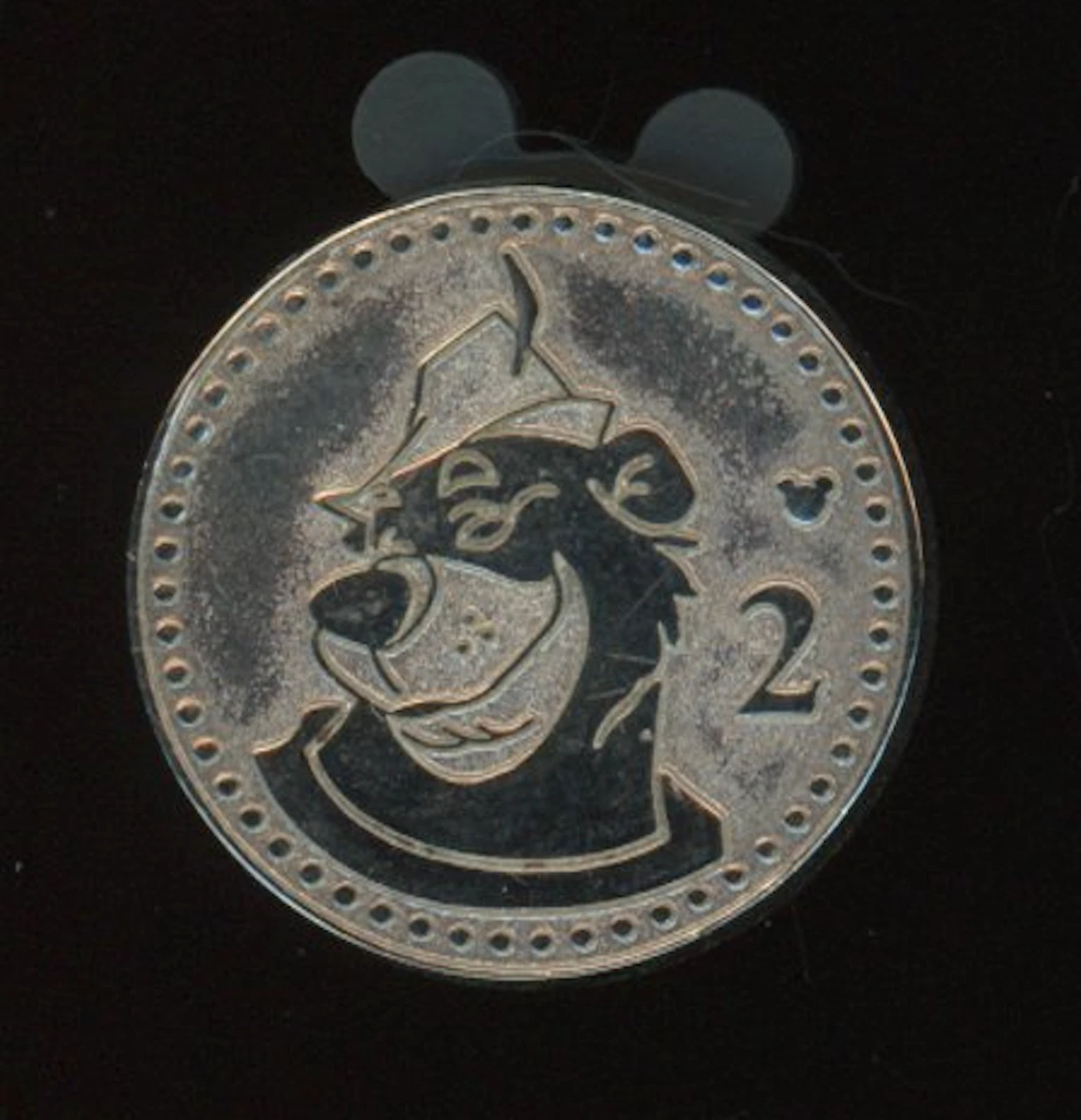 DLR 2009 Hidden Mickey Coin Series Robin Hood Little John Disney Pin