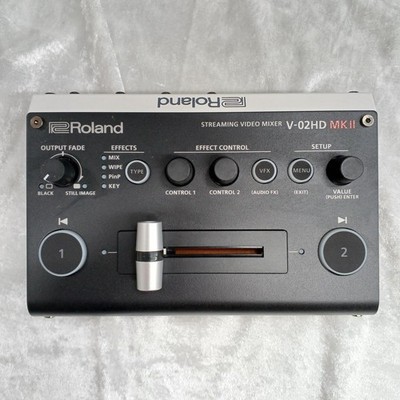 Roland V-02HD Multiformat Video Mixer HDMI Switcher für Live Streaming ohne Box