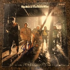 * GARRY PETERSON * signed album * THE BEST OF THE GUESS WHO * 2