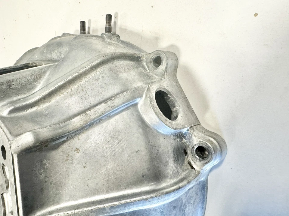 Carcaça de campainha de transmissão antecipada Mazda Rx3 - Imagem 4 de 4