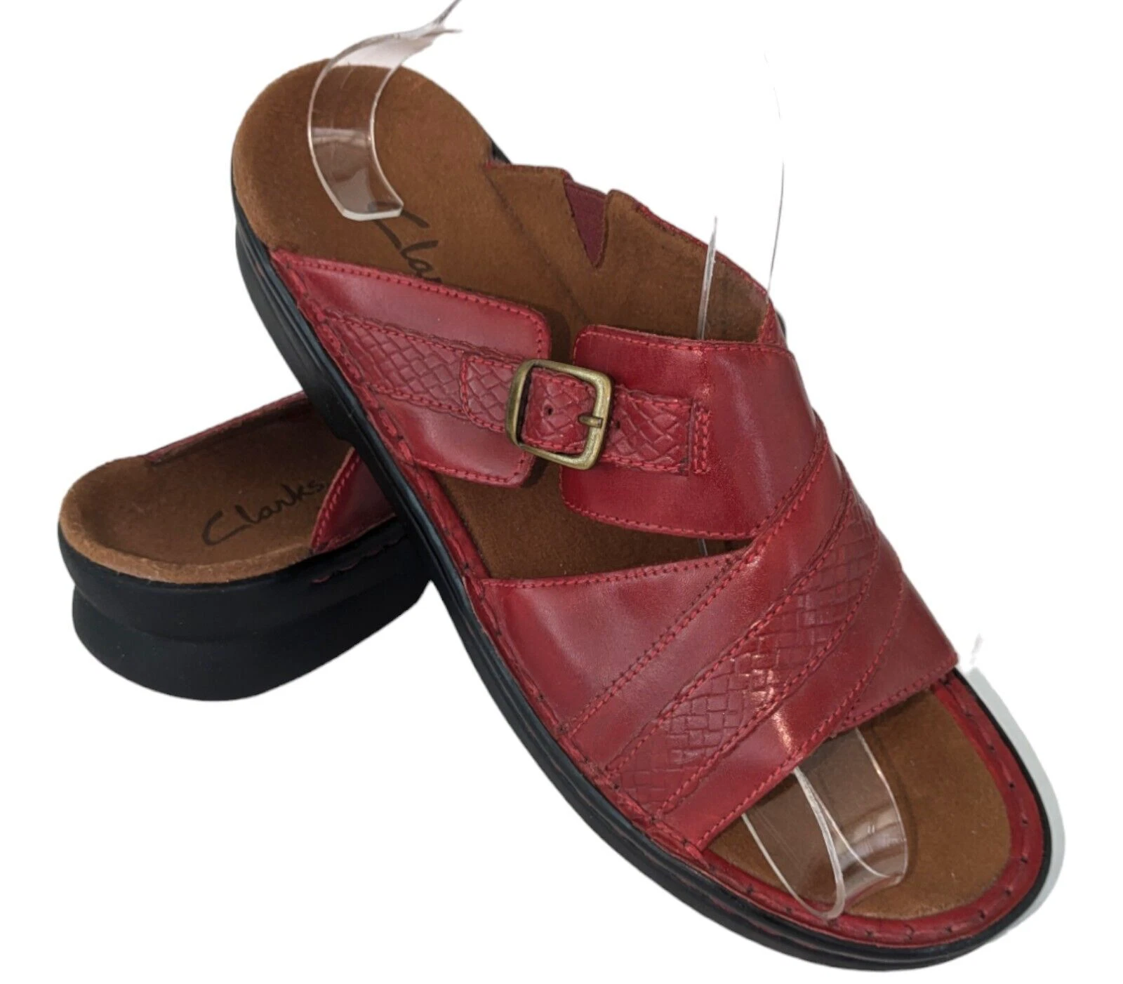 Clarks sandalo donna 9M slip on punta aperta taglio piatto pelle fibbia tono oro