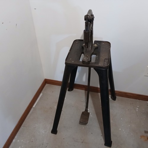 Kick Press Machine D.B. Die Works No.39 Line 24 Snap Dies Cast Iron Press Base