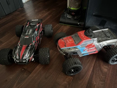 Traxxas Rustler 4x4 VXL Brushless RTR 1/10 4WD (Red) And Arma Granite Voltage
