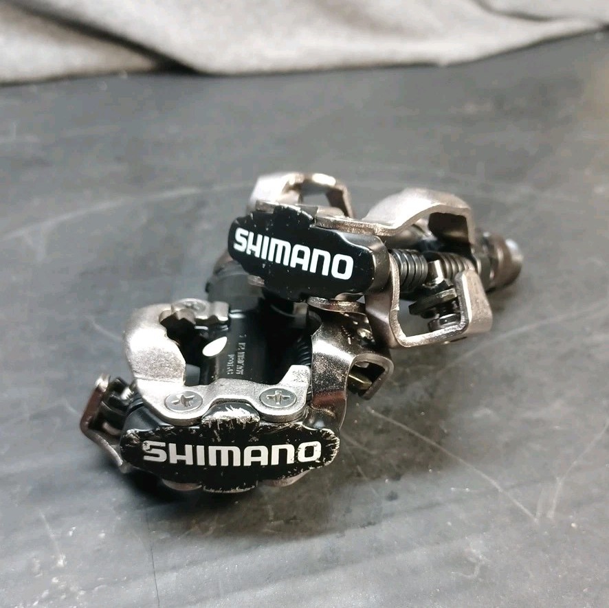 Shimano PD-M520 SPD Pair Clipless Pedals Black 9/16 MTB Mountain Gravel Bike