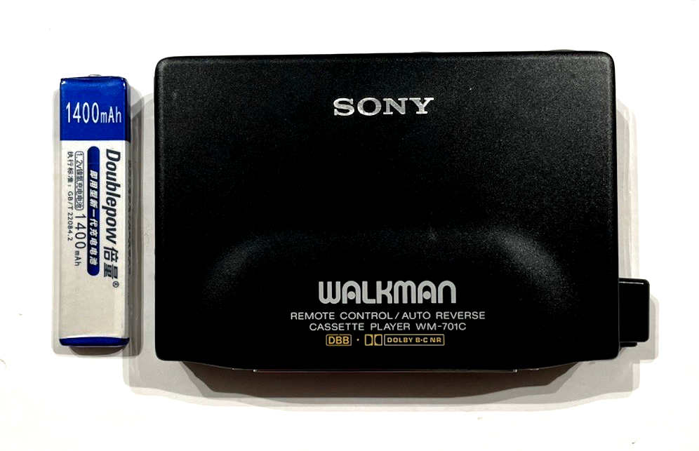 SONY WM-701C ウォークマン SONY WM-701C walkman cassette player WORKING Made in Japan Reverse